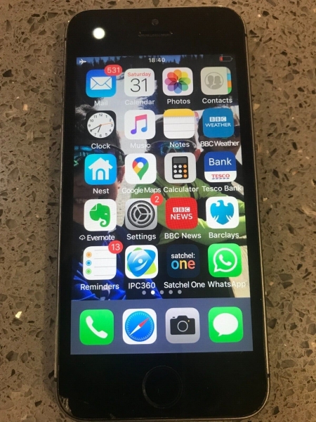 Apple iPhone 5s – 16 GB – Spacegrau (entsperrt) A1533 (GSM)