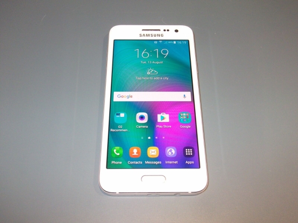 Samsung Galaxy A3 SM-A300FU – 16GB – Pearl White (O2) Smartphone