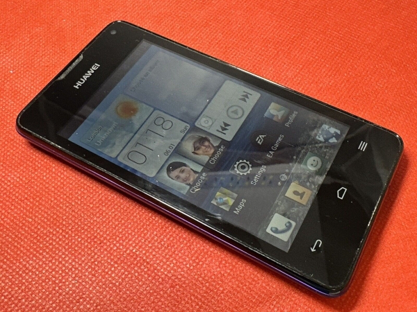 Huawei Ascend Y300 (entsperrt) schwarz lila Smartphone