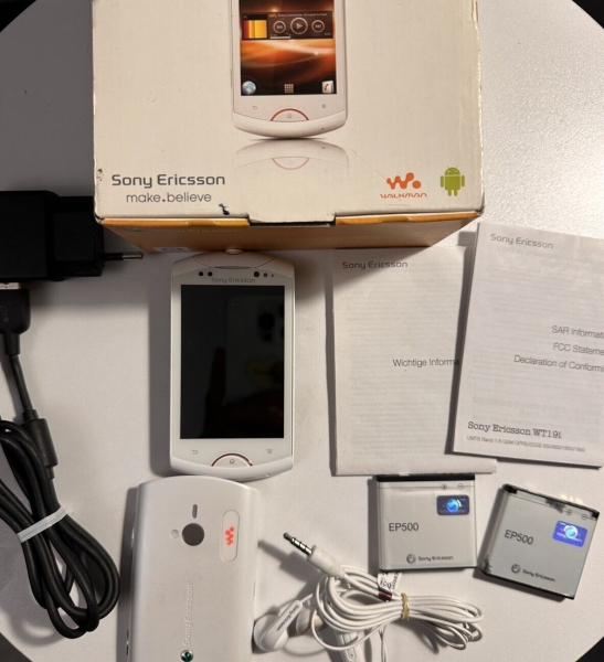 Sony Ericsson Live mit Walkman WT19i Smartphone Weiß OVP