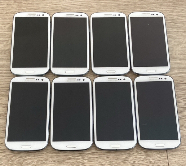 Set 8x Samsung Galaxy S3 GT-19300 weiß O2 Network 16GB Android Smartphones