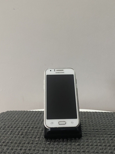 Samsung Galaxy J1 – J100h – weiß Smartphone defekt