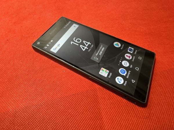 Sony Xperia Z5 Compact E5823 32GB schwarz (entsperrt) Smartphone