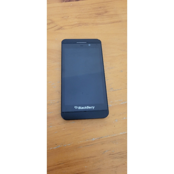 BlackBerry Smartphone schwarz 4,2″ Display 8,0 MP 16 GB 2 GB RAM Dual-Core