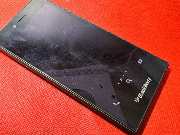 Blackberry Leap 16GB schwarz entsperrt Smartphone