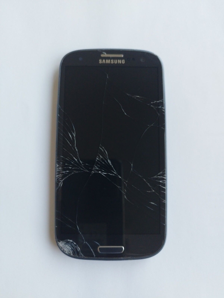 Handy Samsung Galaxy S3 GT I9300 schwarz  ohne Simlock Smartphone