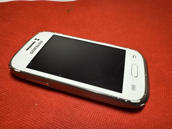 Samsung Galaxy Young GT-S6310N – 4GB – weißes (entsperrt) Smartphone