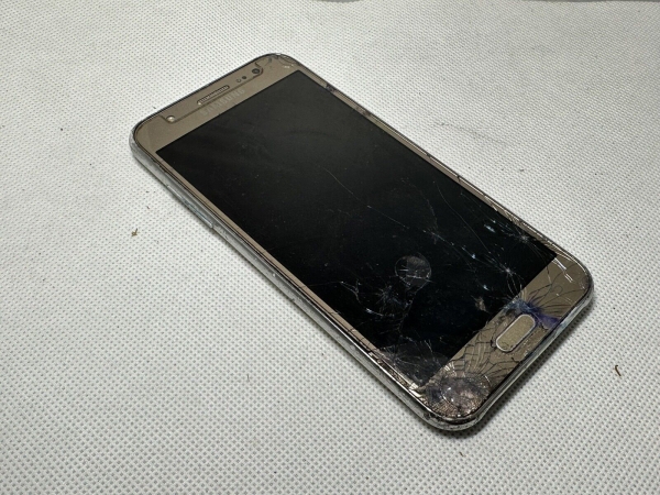 Samsung Galaxy J5 SM-J500F – Smartphone defekt