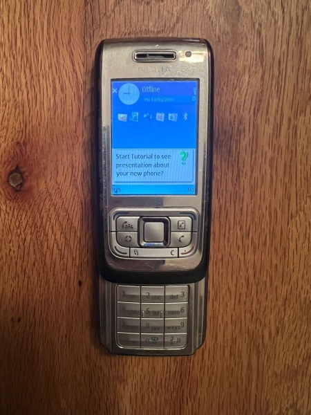 Nokia E65 – Silber Smartphone – funktioniert und zurückgesetzt