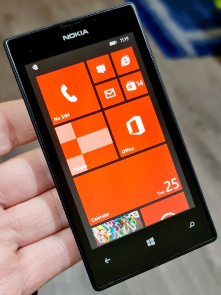 Nokia Lumia 520 – 8GB (Entsperrt) 3G Smartphone Top Zustand mit Ladegerät