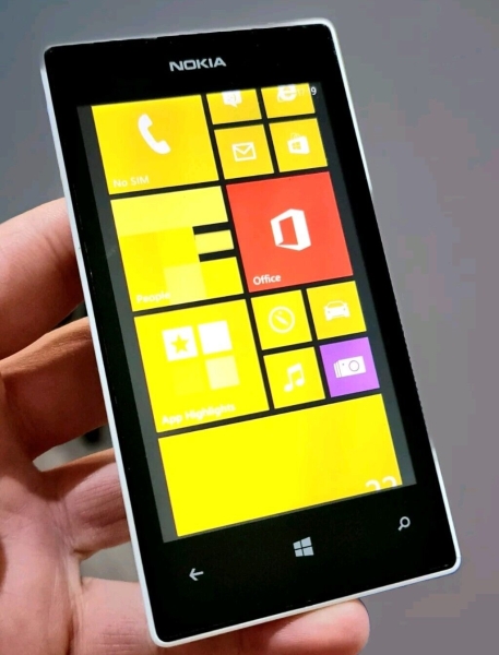 Nokia Lumia 520 – 8GB (Entsperrt) 3G Smartphone Top Zustand mit Ladegerät