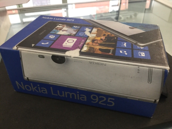 Nokia Lumia 925 (A00011574) 16GB (entsperrt) GSM Smartphone – schwarz, entsperrt