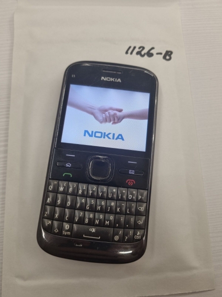 Nokia E5-00 Smartphone, schwarz, entsperrt.