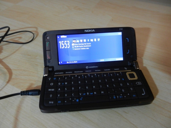 Nokia  E90 – Braun (Ohne Simlock) Smartphone