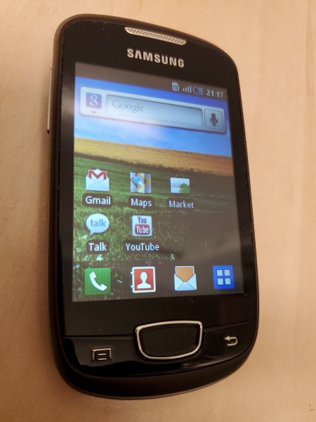 Samsung Galaxy Mini GT-S5570 – braun (entsperrt) Smartphone