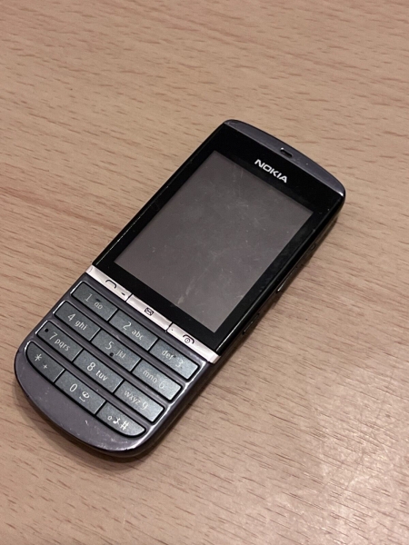 Nokia Asha 300 Farbe Grau (entsperrt) Handy