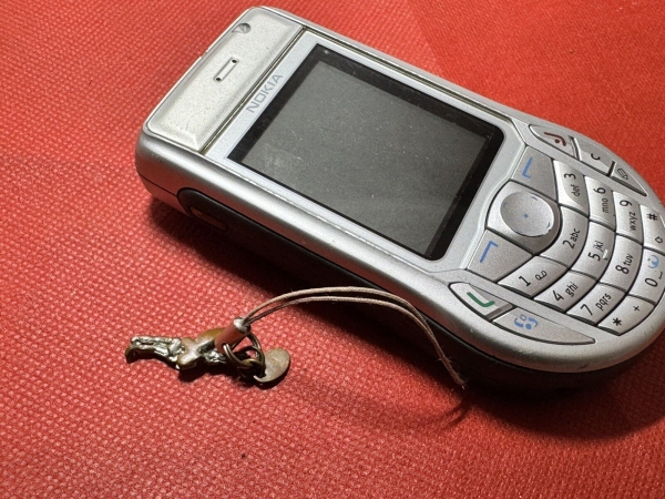 Nokia 6630 Handy silberfarben (entsperrt)