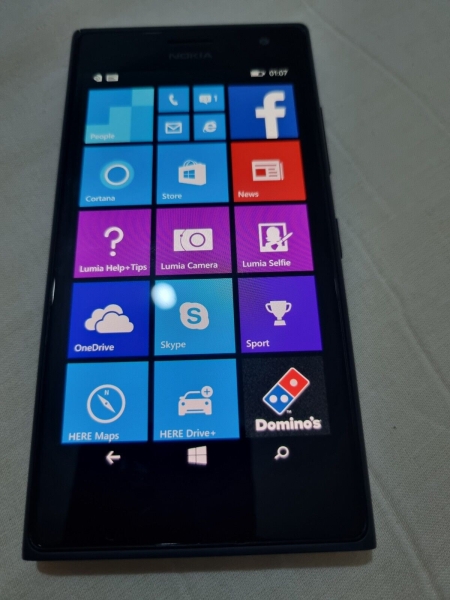 Nokia Lumia 735 8GB 1GB RAM entsperrt Smartphone – dunkelgrau