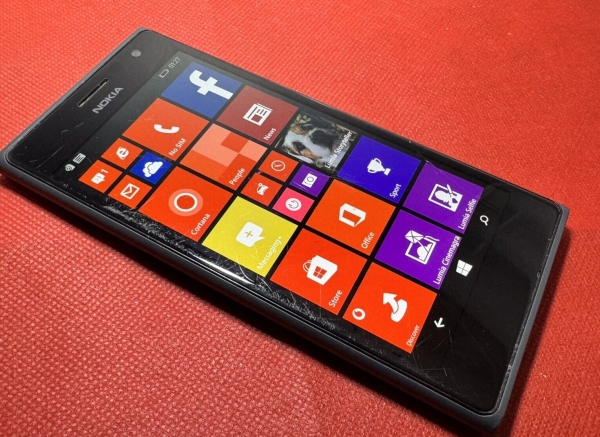 Nokia Lumia 735 – 8GB – schwarz (entsperrt) Windows 8.1 Smartphone ohne Akku