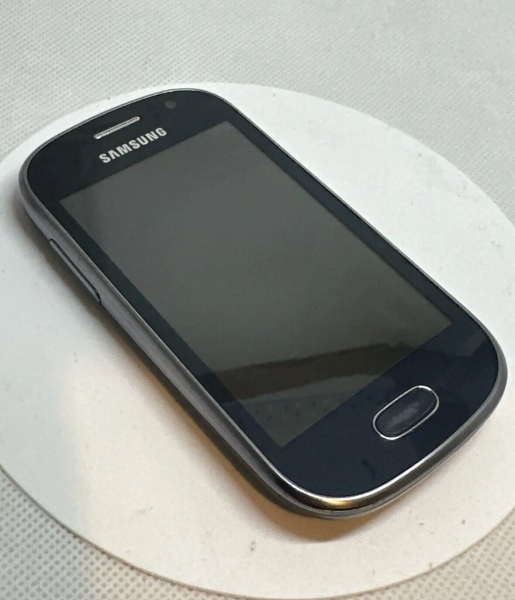 Samsung Galaxy Fame GT-S6810P – Smartphone weiß (entsperrt)