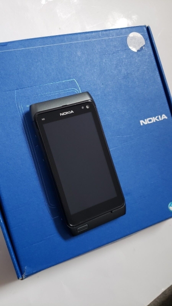 Nokia N8 Symbian Smartphone (Tesco Mobile) – Dunkelgrau