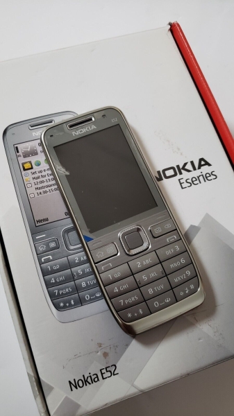 Nokia E52 Handy (entsperrt) grau