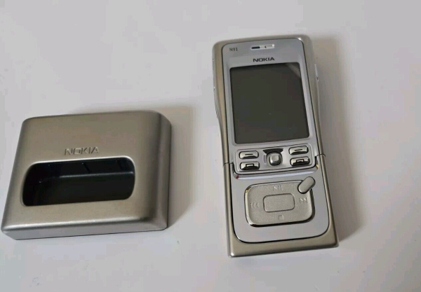 Nokia N91 – 4GB (entsperrt) Handy silber Top Zustand