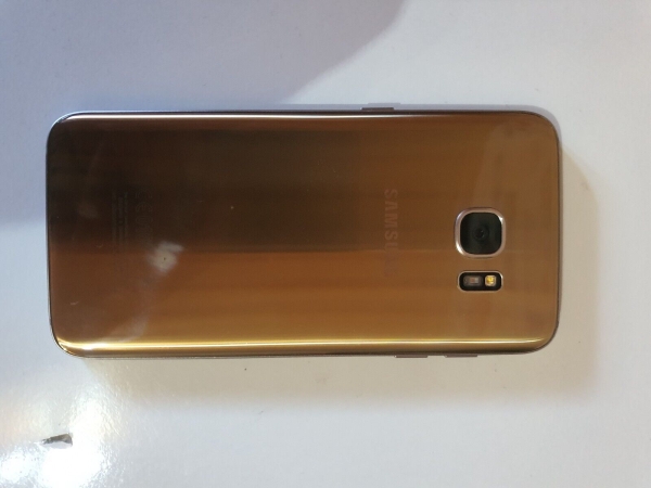 Samsung Galaxy S7 edge SM-G935 – 32GB – Gold Platinum (Ohne Simlock) Smartphone