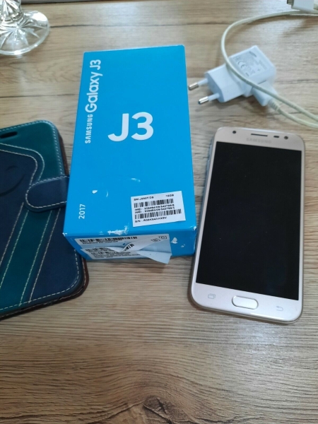 Samsung Galaxy J3 Duos – 8GB – Schwarz (Ohne Simlock) Smartphone