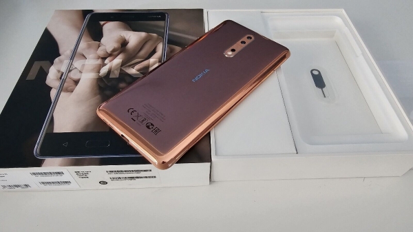 Nokia 8 – 64 GB – Poliertes Kupfer (entsperrt) Smartphone Beschreibung lesen