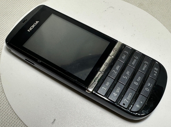 Nokia Asha 300 grau (entsperrt) Smartphone