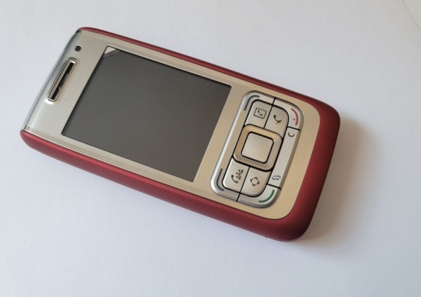 Nokia Slide E65 – Mocca (entsperrt) Handy rot