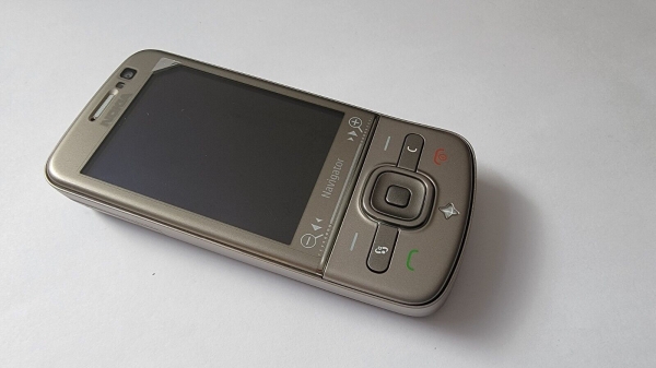 Nokia 6710 Navigator Smartphone (entsperrt) Titanium