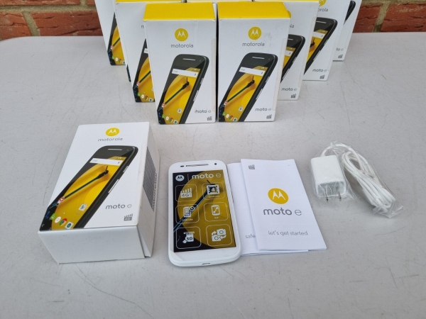 Neu, Motorola Moto E (2. Gen) XT1529 weiß Smartphone. Neu, Motorola XT1529